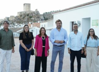 Caminos, arroyos y patrimonio centran la visita de la delegada de la Junta a Cañete la Real
