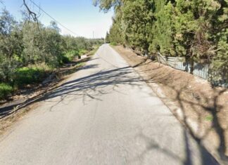 Un hombre de 48 años muere tras caer su moto a una acequia en Antequera