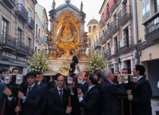 La Virgen de los Remedios recibe el Lazo de Dama Gran Cruz