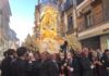 Cientos de devotos reciben a la Patrona en su procesión
