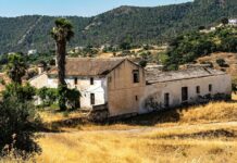Corriente Rural emprende un proyecto para rescatar el patrimonio y la memoria oral de los cortijos del Guadalteba