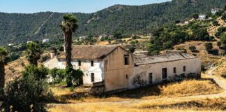 Corriente Rural emprende un proyecto para rescatar el patrimonio y la memoria oral de los cortijos del Guadalteba