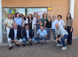 AFEDAC exige financiar fármacos tempranos y donará relojes con GPS para pacientes con Alzheimer en Antequera