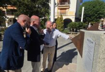La plaza Fernández Viagas estrena un reloj solar diseñado por el antequerano Antonio Madrona
