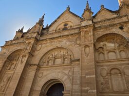 Arranca la restauración de las fachadas y cubiertas de la Colegiata de Santa María, que recuperará sus 41 pináculos