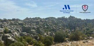 Los bomberos rescatan a cuatro senderistas perdidos en El Torcal