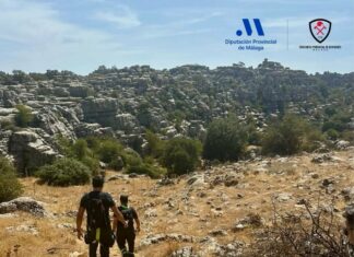 Los bomberos rescatan a cuatro senderistas perdidos en El Torcal