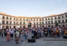 Archidona se concentra en la Plaza Ochavada en apoyo a Ceuta