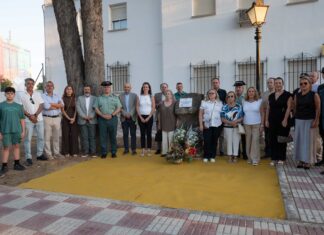 Archidona rinde homenaje a dos guardias civiles víctimas del terrorismo dando sus nombres a dos calles
