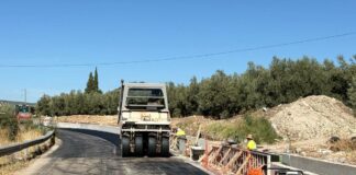 La Diputación concluirá este mes la mejora de la carretera MA-4100, en Villanueva del Trabuco, con una inversión de 440.000 euros
