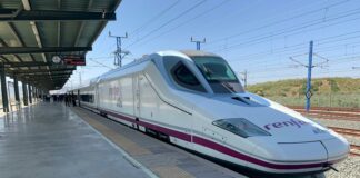 Retrasos en la alta velocidad Madrid-Málaga por una avería en la catenaria en Antequera