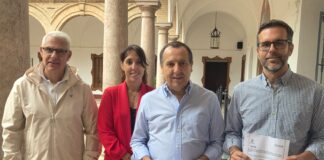 El PSOE reclama la gratuidad del aparcamiento en el Torcal para los antequeranos y advierte del impacto ambiental de su ampliación