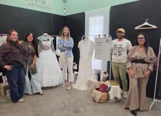 La moda joven de la Fashion Show Antequera se queda en la Casa de la Juventud hasta el 23 de octubre