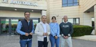 Denuncian esperas de hasta un día para traslados en el Hospital de Antequera por falta de ambulancias