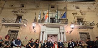 Antequera guarda un minuto de silencio por las víctimas del accidente ferroviario de Toledo