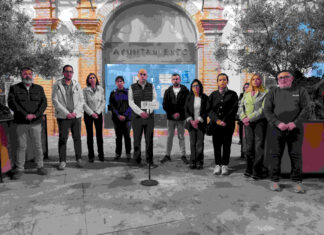 Archidona guarda un minuto de silencio en memoria de las víctimas del accidente ferroviario de Toledo