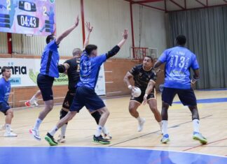 El Dólmenes Antequera cae en Oviedo tras una segunda mitad de dominio local (30-25)