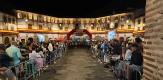 Miguel Ruiz Labao firma la victoria en la XVII Carrera Urbana Nocturna de Archidona