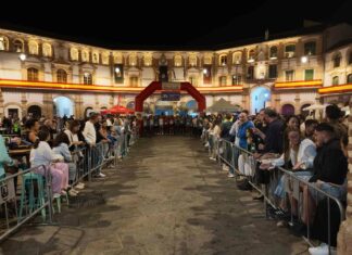 Miguel Ruiz Labao firma la victoria en la XVII Carrera Urbana Nocturna de Archidona