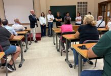 Antequera acerca la inteligencia artificial a los mayores de 50 años con nuevos cursos en el barrio de San Juan
