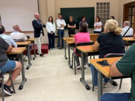 Antequera acerca la inteligencia artificial a los mayores de 50 años con nuevos cursos en el barrio de San Juan