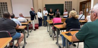 Antequera acerca la inteligencia artificial a los mayores de 50 años con nuevos cursos en el barrio de San Juan