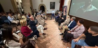 La Real Colegiata de Santa María acogió el estreno en Antequera del primer capítulo de la sexta temporada de ‘The Chosen’